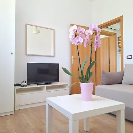Mita Apartment *